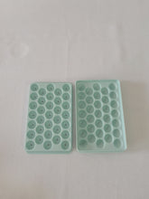 Load image into Gallery viewer, SuKoiNei Ice Tray Round ice tray with lid, suitable for refrigerator