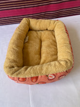 Load image into Gallery viewer, Sovel Pet furnit Pet furniture Hammock-style cat bed, wooden elevated indoor and outdoor pet bed