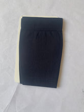 Load image into Gallery viewer, Aiyihealth Compression stockings Unisex footless calf compression sleeves provide leg support for runners and relieve shin splint pain.