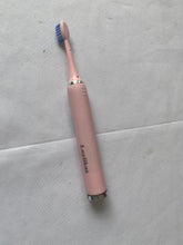 Load image into Gallery viewer, Loyiikas Toothbrushes, electric Sonic toothbrushes using advanced sonic technology are equipped with pressure sensors.