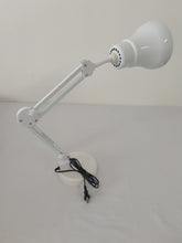 Load image into Gallery viewer, PHOTRYN Infrared lamps To relieve joint pain and muscle aches, it can be adjusted
