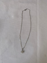 Load image into Gallery viewer, Yrelven Choker necklaces Necklace with three-prong setting, adjustable length 15-18 inches.