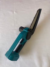 Load image into Gallery viewer, MovStroxe Chainsaws Chainsaw with automatic oiler, suitable for wood cutting and tree trimming.
