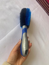 Load image into Gallery viewer, Moyswiz Automobile wheel cleaning brushes Car wheel brush, non-metallic material, blue.

