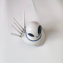 Load image into Gallery viewer, Ytrosut IP (Internet protocol) speed dome cameras Dome-shaped super hybrid security camera, waterproof, day and night operation, indoor/outdoor use.
