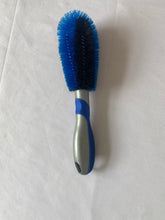 Load image into Gallery viewer, Sximene Automobile wheel cleaning brushes Easy-to-reach wheel and rim detail brush, long soft bristles, car tire brush
