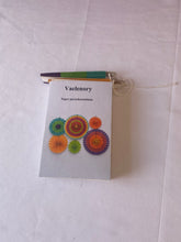 Load image into Gallery viewer, Vaelenory Paper partydecorations DIY construction paper chains for St. Patrick's Day, Easter, Spring party decorations, craft supplies
