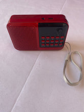 Load image into Gallery viewer, Ginbiora Radio sets Portable radio with speaker, suitable for indoor and outdoor use.
