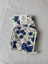 Load image into Gallery viewer, Sximene Potholders Oven gloves, including heat-insulating mat; oven gloves and heat-insulating mat, heat resistant up to 500°F.
