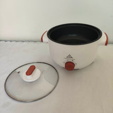 Load image into Gallery viewer, TRISKOLOR Electric cooking pots [for household purposes] This multi-functional non-stick electric frying pan can be used for stir-frying, stewing, and steaming.
