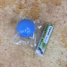 Load image into Gallery viewer, Yiqiwane  Toy for pets Suitable for pets playing outdoors.
