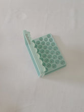 Load image into Gallery viewer, SuKoiNei Ice Tray Round ice tray with lid, suitable for refrigerator
