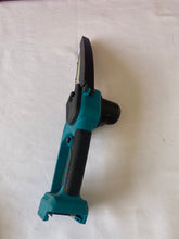 Load image into Gallery viewer, MovStroxe Chainsaws Chainsaw with automatic oiler, suitable for wood cutting and tree trimming.
