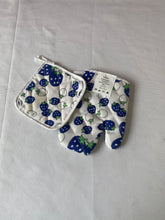 Load image into Gallery viewer, Sximene Potholders Oven gloves, including heat-insulating mat; oven gloves and heat-insulating mat, heat resistant up to 500°F.
