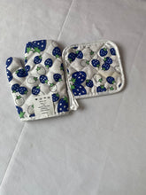Load image into Gallery viewer, Sximene Potholders Oven gloves, including heat-insulating mat; oven gloves and heat-insulating mat, heat resistant up to 500°F.
