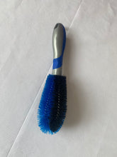 Load image into Gallery viewer, Loyiikas Automobile wheel cleaning brushes Car wheel brush, non-metallic material, blue.
